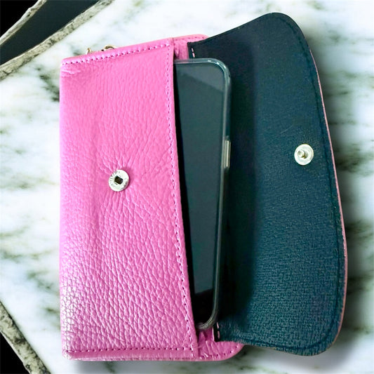 Taschenbörse mit integriertem Handyfach