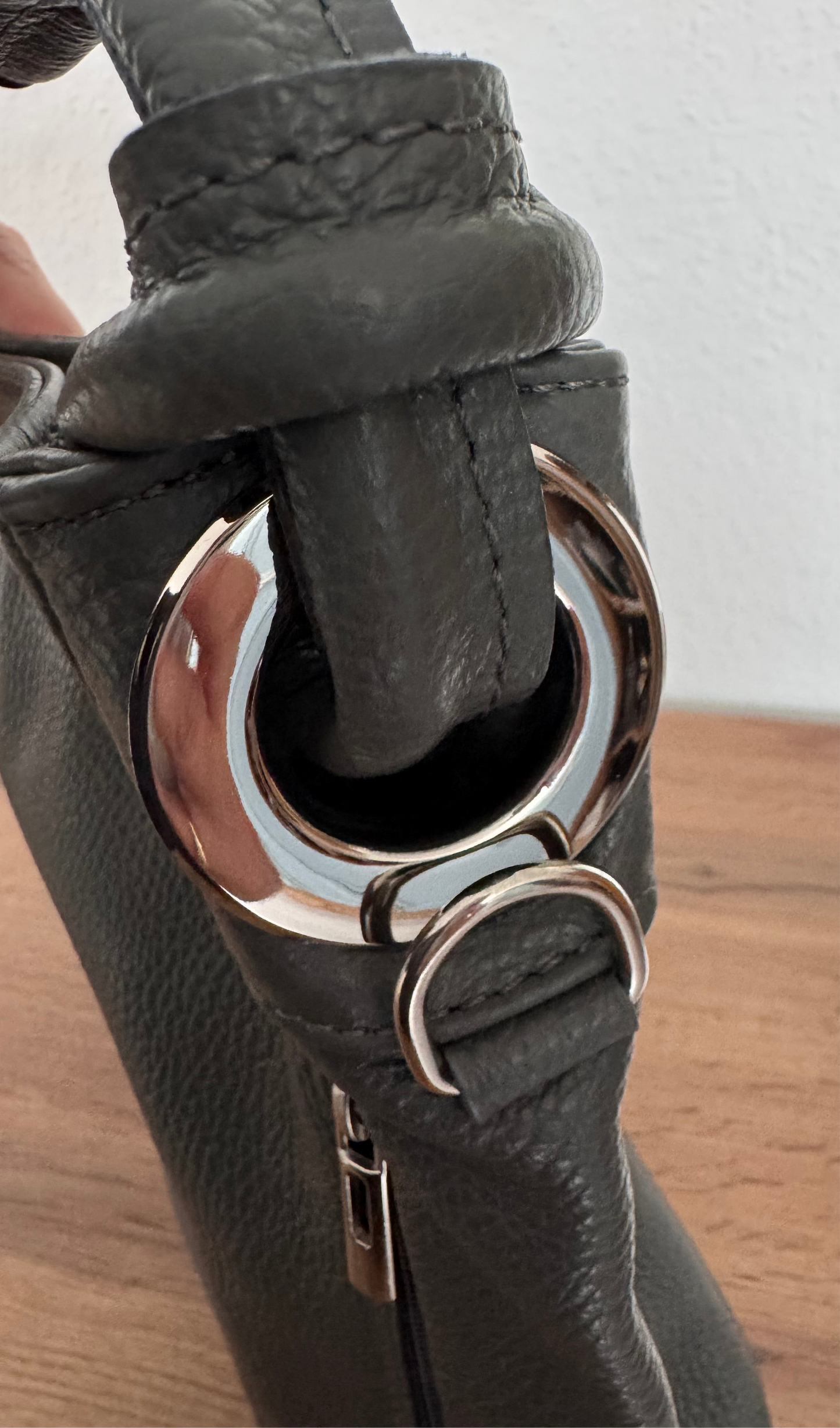 Schultertasche Grey