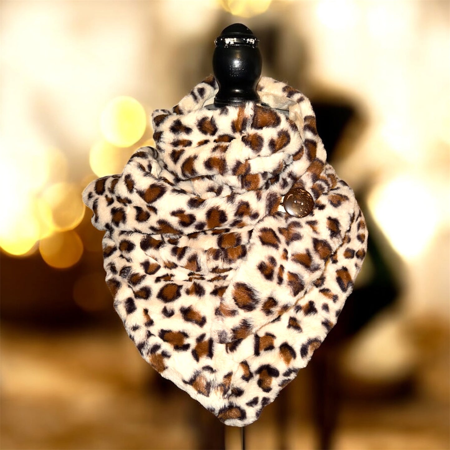 Kuschel-Plüschdreieckstuch mit Knopf